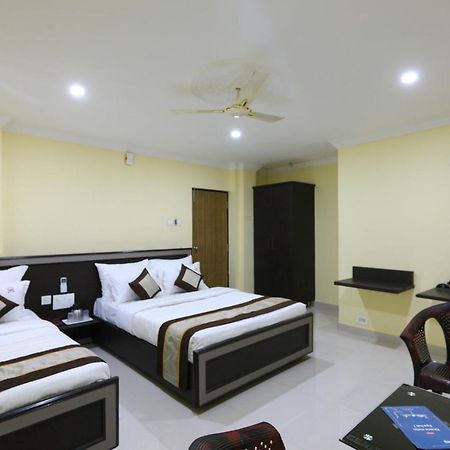 Madrasi Airport Hotel - Saibala Chennai Exterior photo