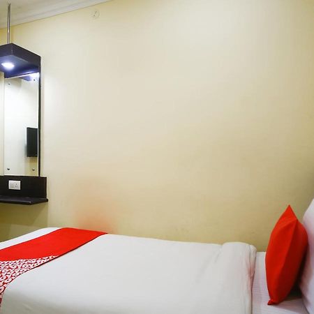 Madrasi Airport Hotel - Saibala Chennai Exterior photo