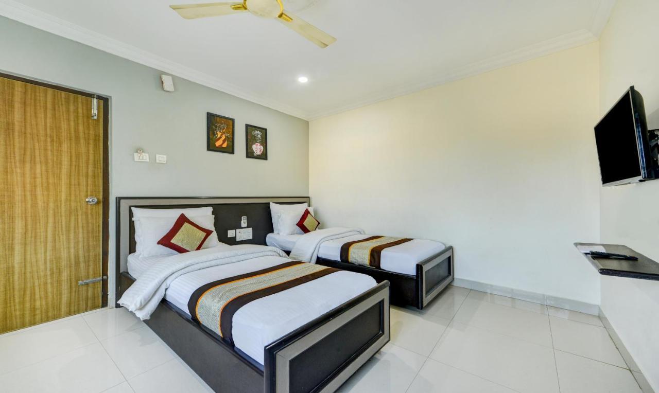 Madrasi Airport Hotel - Saibala Chennai Exterior photo